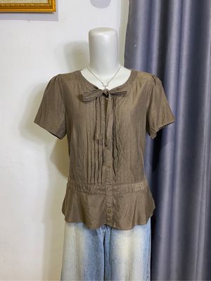 Blouse ribbon cutie