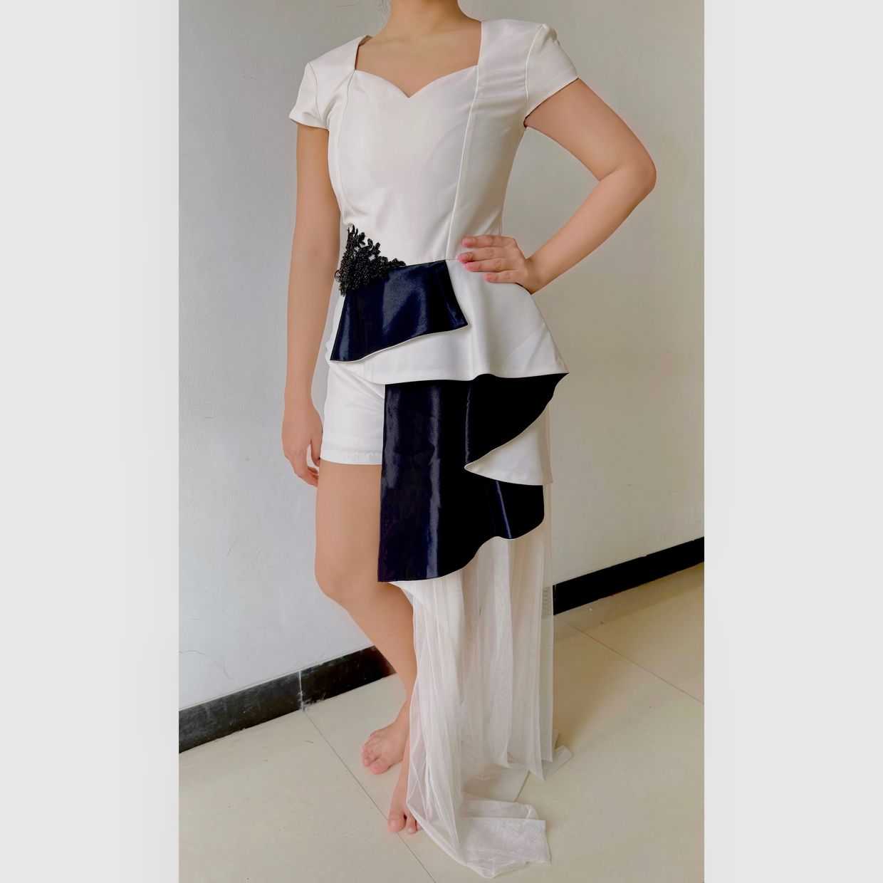 Luxury Minimalist Jumpsuit Wanita white black