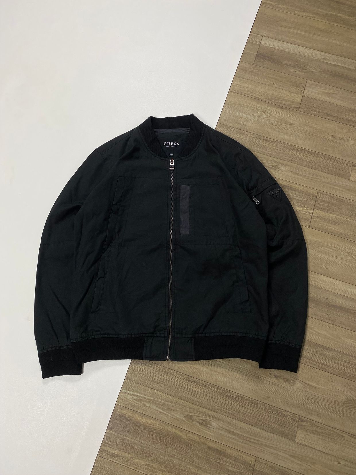 Guess Streetwear Casual Bomber jacket Pria multicolor Preloved