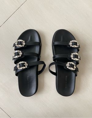 Sandal This Is April