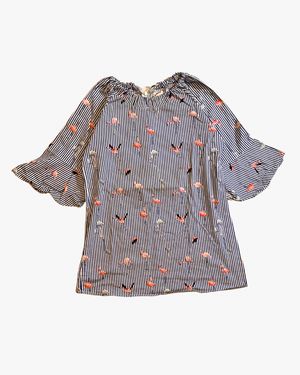 Blouse off-shoulder motif garis dan flamingo