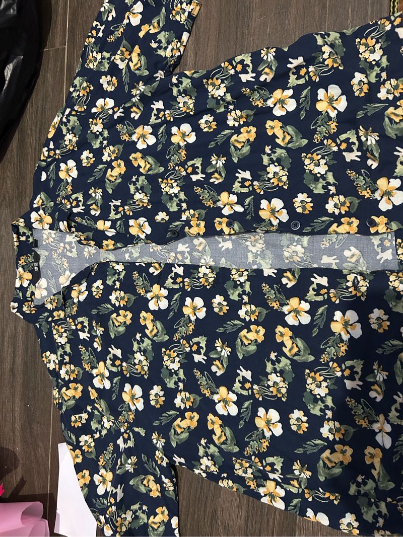 Kemeja Uniqlo ori store, foto 2