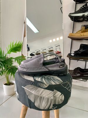 SKECKERS SLIP ON