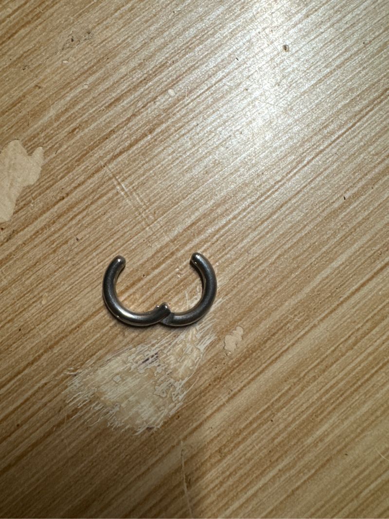 Tindik Anting Palsu Seperti Asli, foto 2