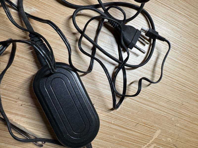 Charger Cas Handycam JVC Camcoder Versi Original, foto 3
