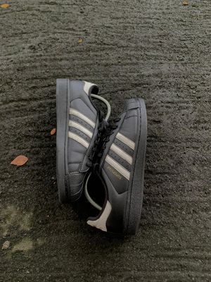 Sepatu Adidas superstar