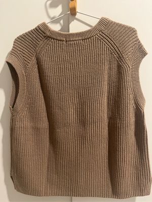 UNIQLO KNIT VEST