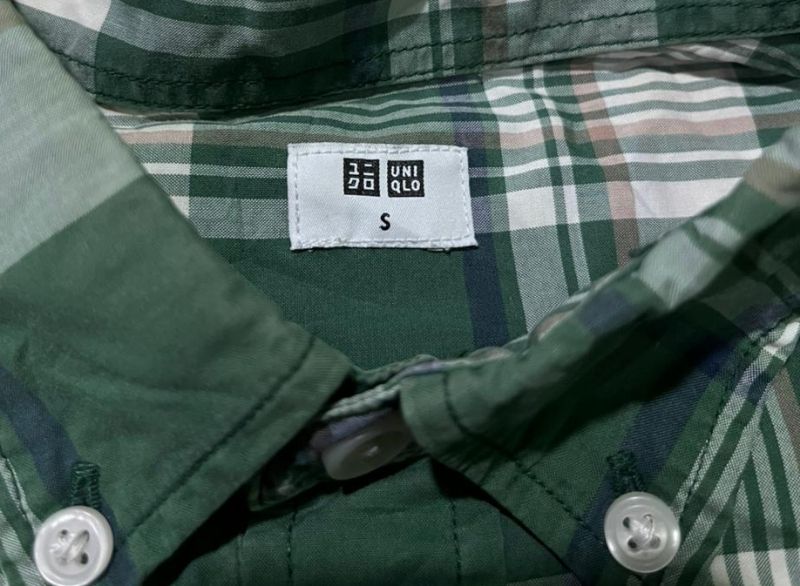 Uniqlo half button up plaid pattern shirt, foto 2