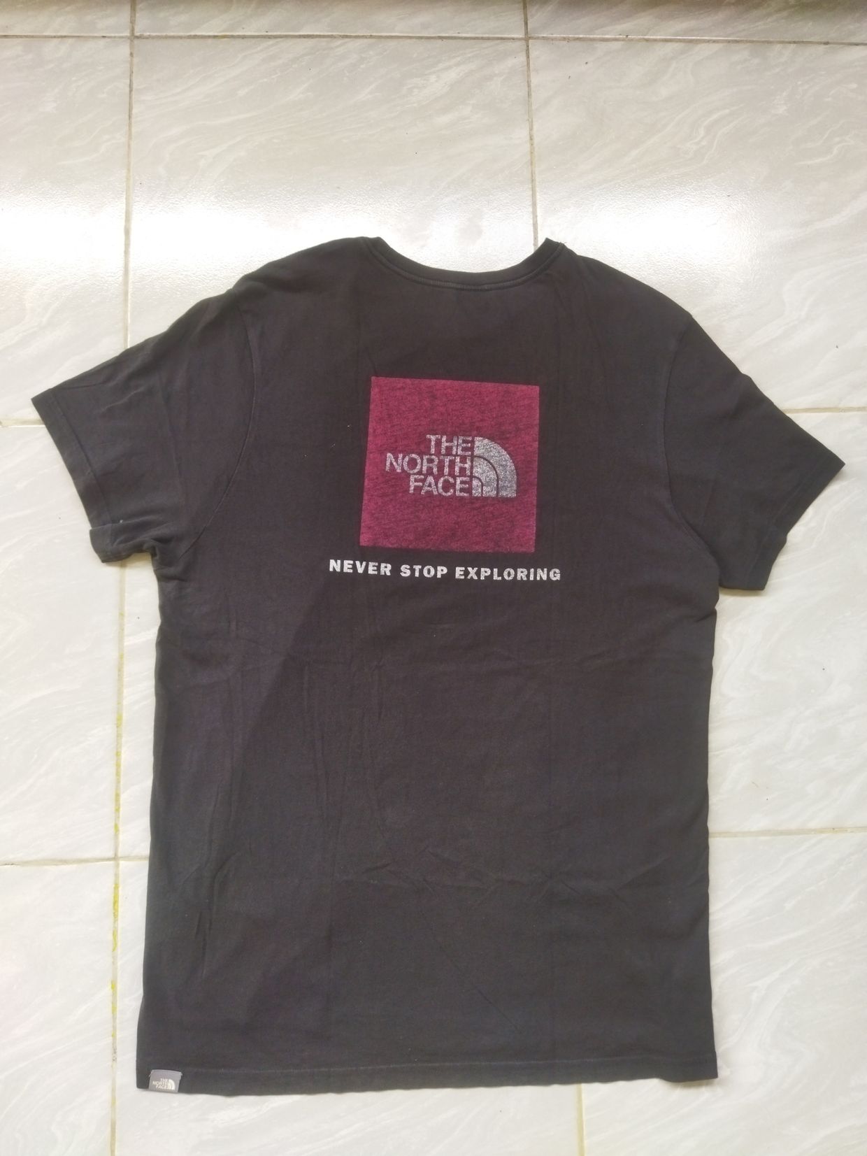 Minimalist T-shirt Pria black, foto 2