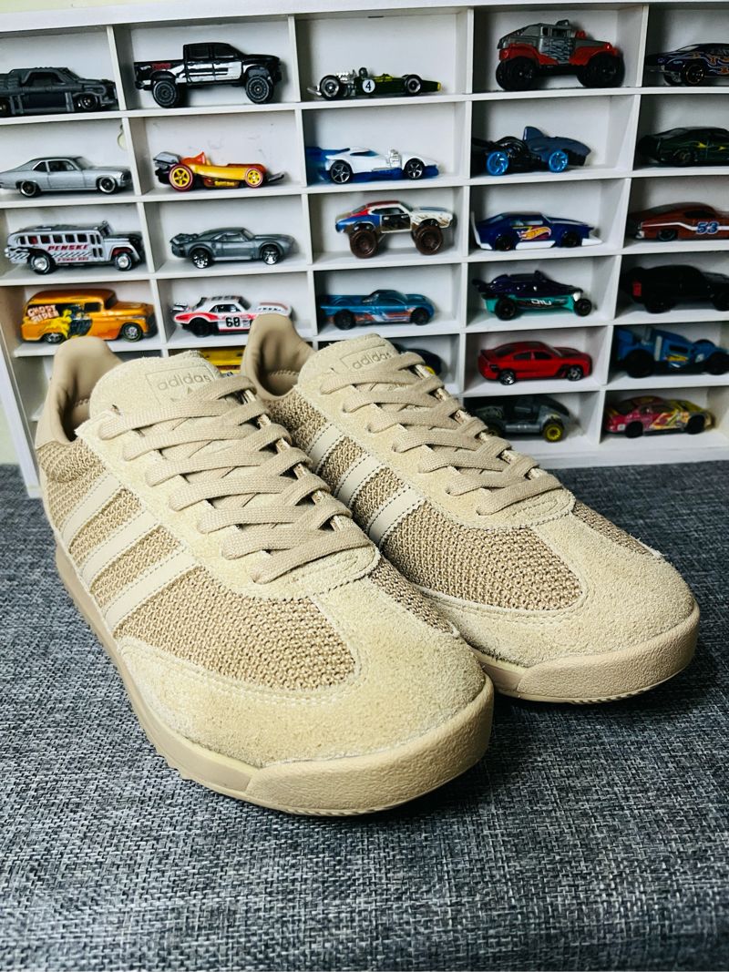 Sepatu Adidas SL72, foto 2