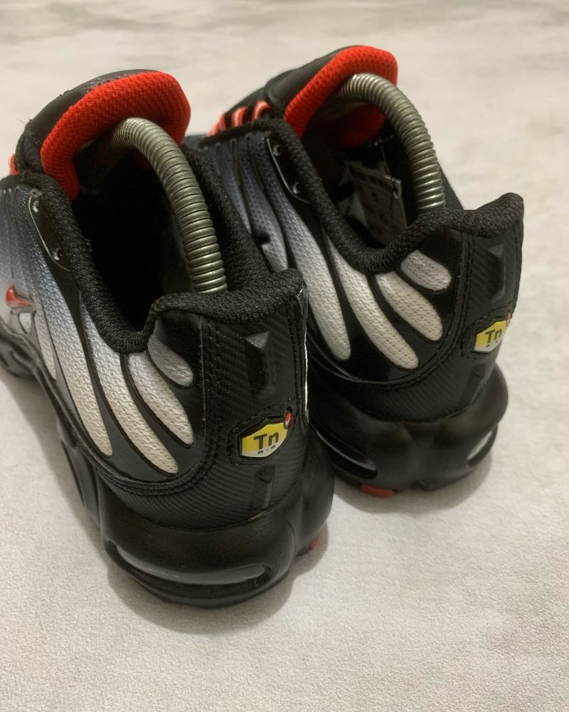 NIKE AIR MAX TN PLUS BLACK RED GREY VAMPIR, foto 6