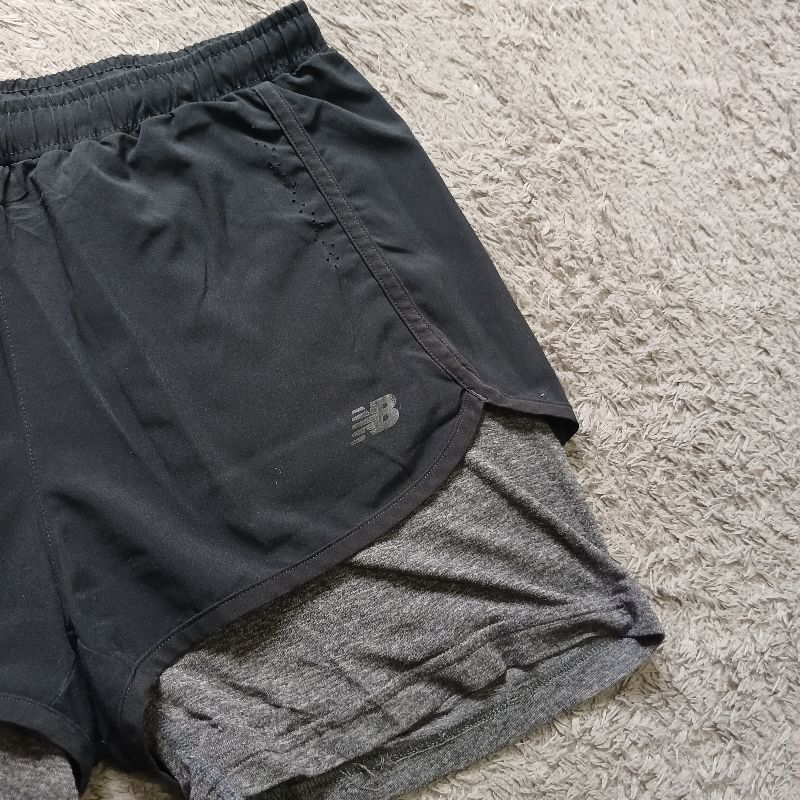 Celana Pendek Running New Balance Hitam, foto 3
