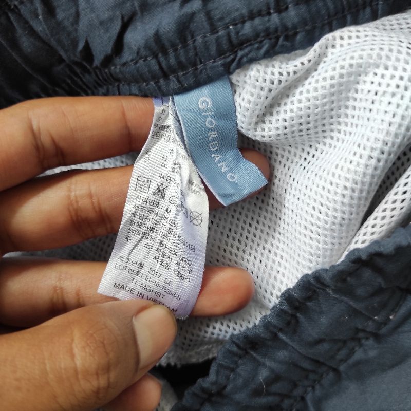 Giordano celana pendek pria size M, foto 4