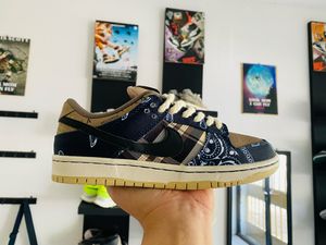 Travis Scott x Nike SB Dunk