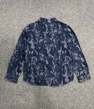 kemeja denim guess camo