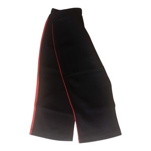 Celana senam list merah
