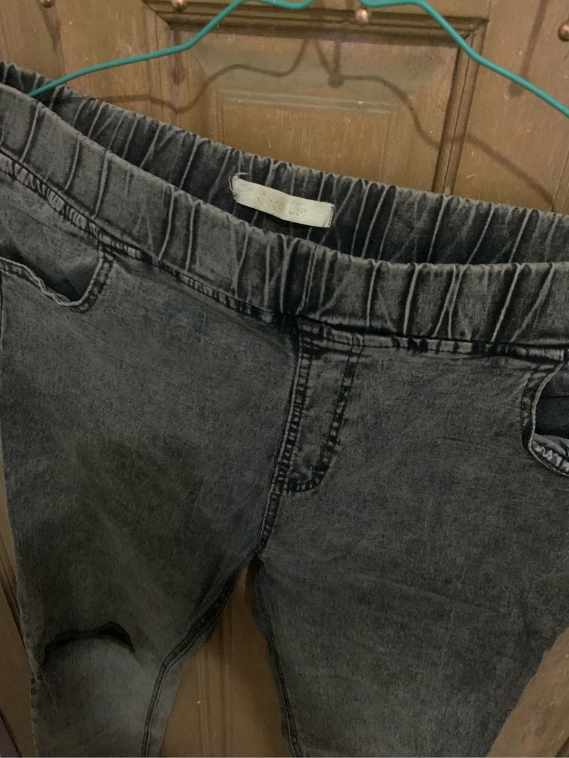 Jeans Abu tua, foto 2