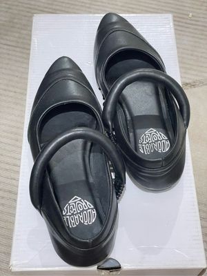 shoes Adorable Project hitam