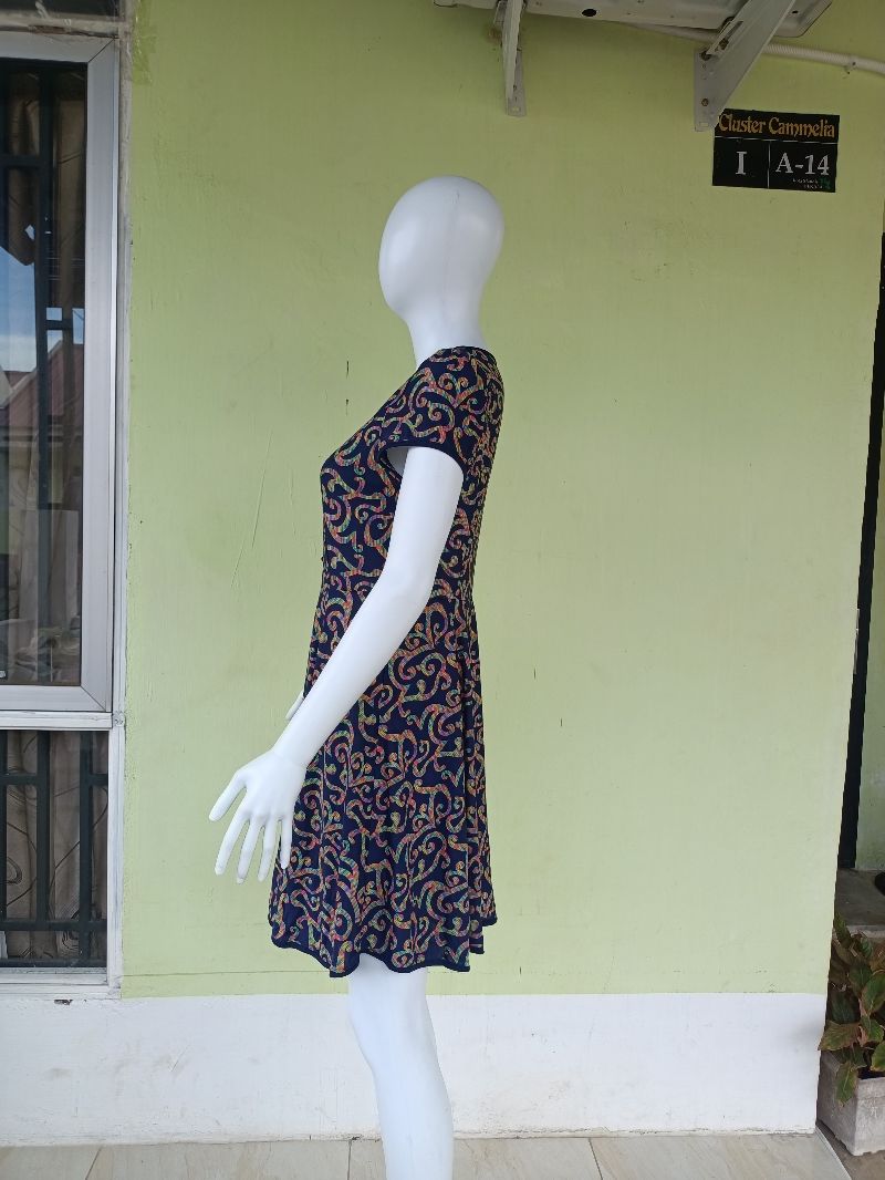 DRESS MOTIF ABSTRAK LUCU, foto 2