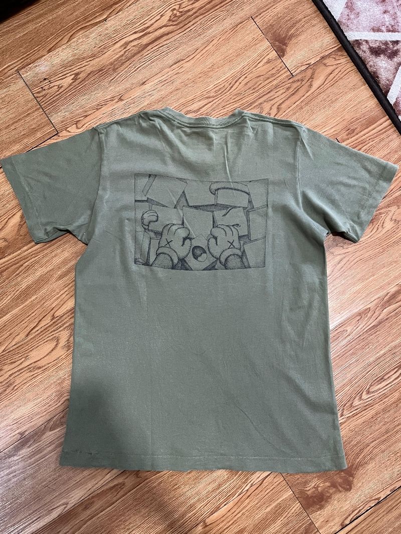 Uniqlo x Kaws, foto 3