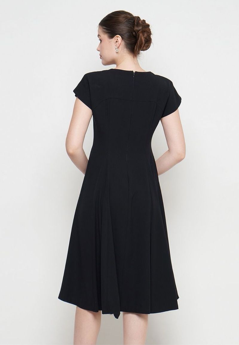 Black formal dress with shoulder pad, foto 2