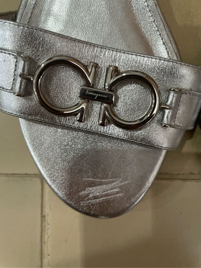 Authentic salvatore ferragamo como silver block heels, foto 2