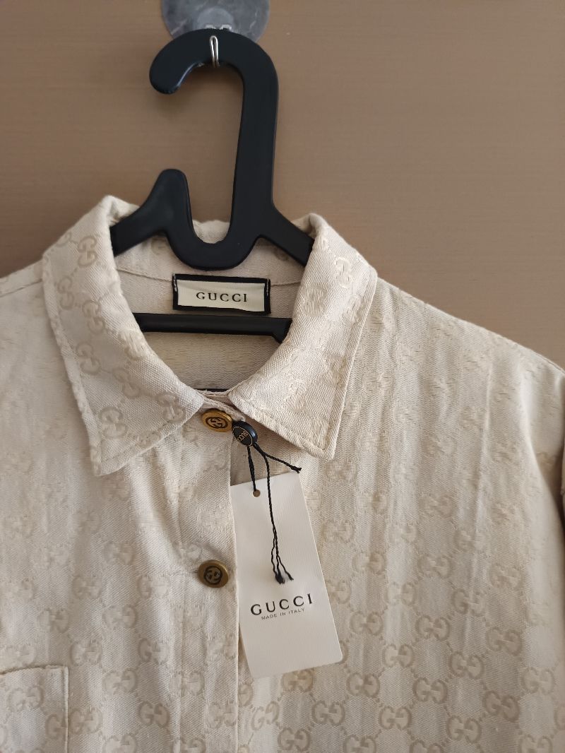 Kemeja Gucci, foto 2