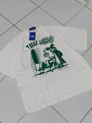 kaos putih