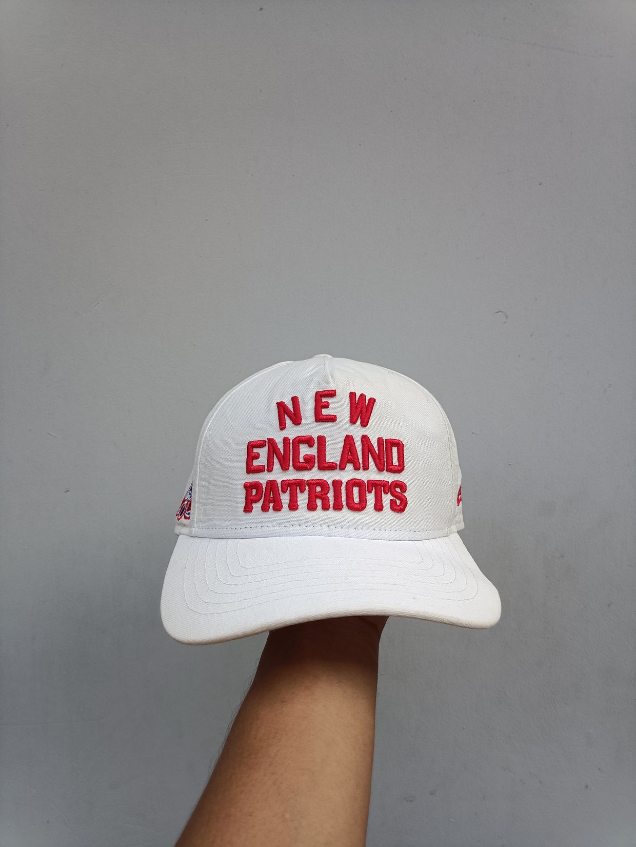 New Era Streetwear Sportswear Hat Pria white