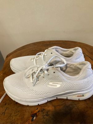 Skechers