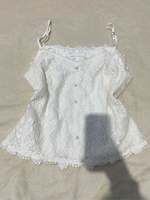 Tanktop lace white mewah