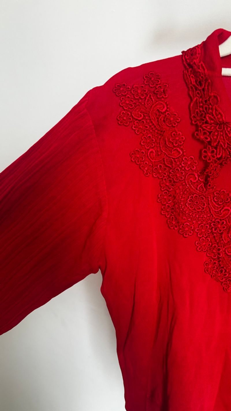 Red Blouse, foto 3