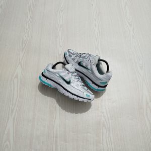 Nike p-6000
