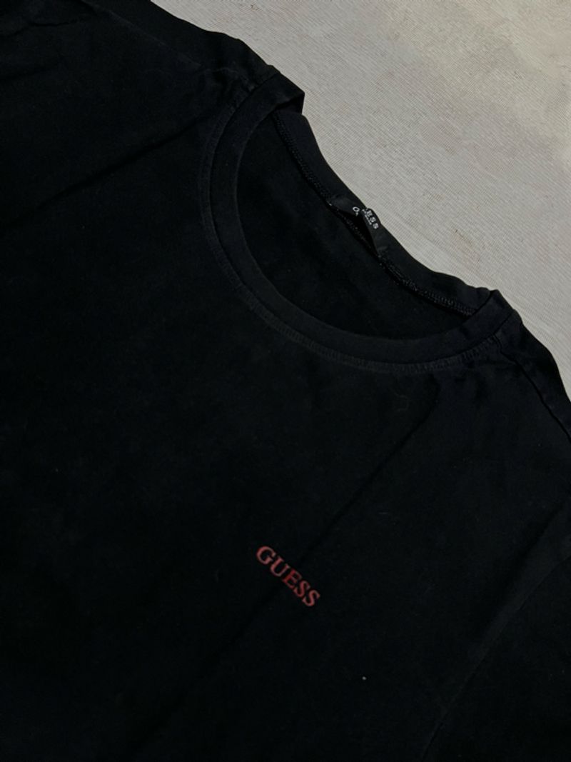 Kaos Guess, foto 2
