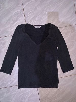 Kaos Hitam