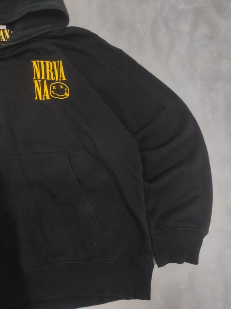 Hoodie GU Nirvana hitam pekat, foto 4