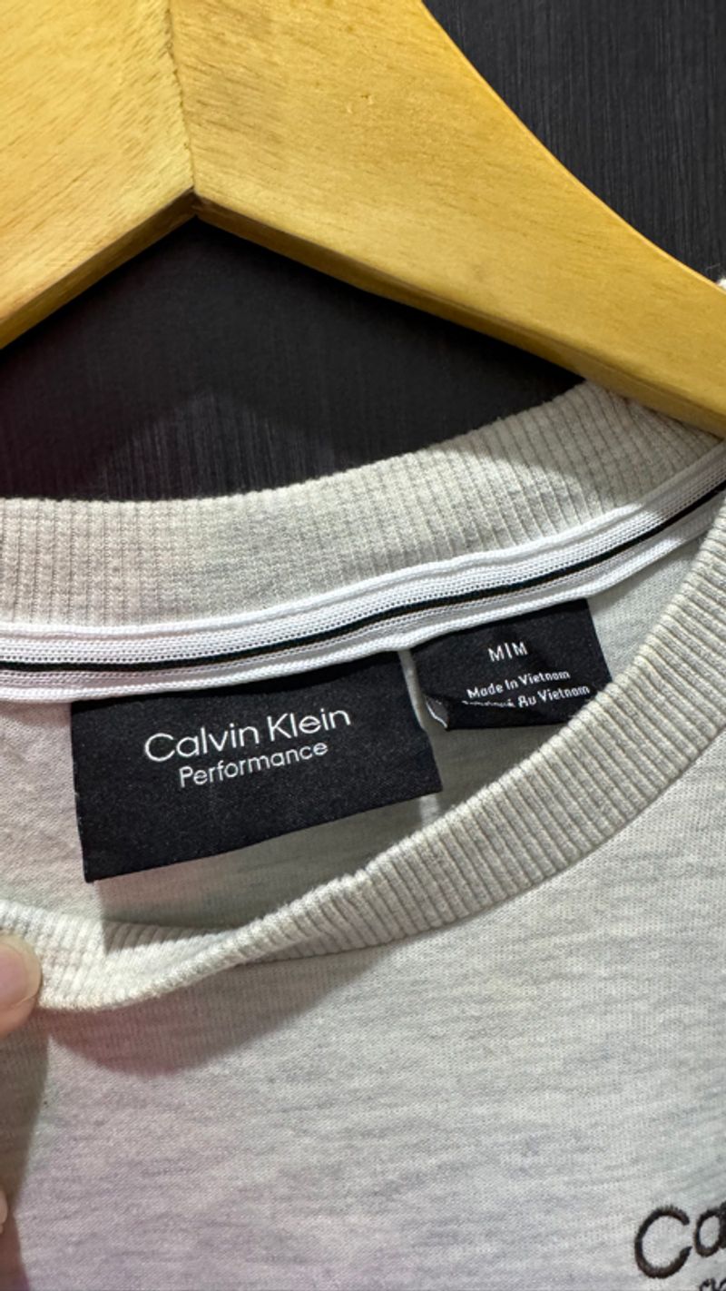 Crewneck calvin klein, foto 2