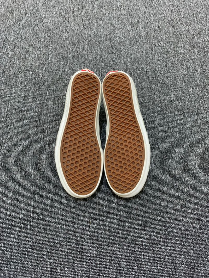 vans authentic pro skateboarding x dhaniel johnston, foto 10