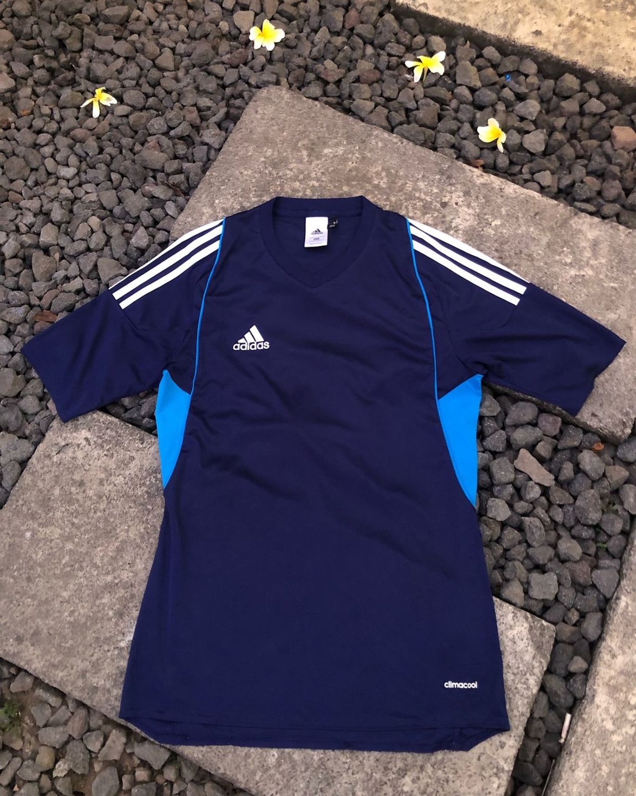 jersey adidas hitam
