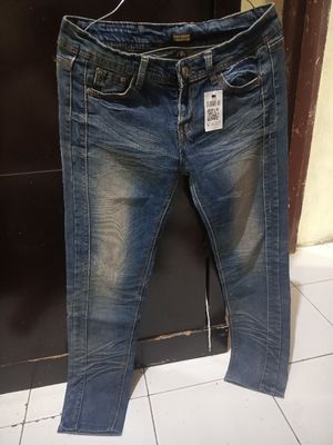 Levi's celana ukuran 28