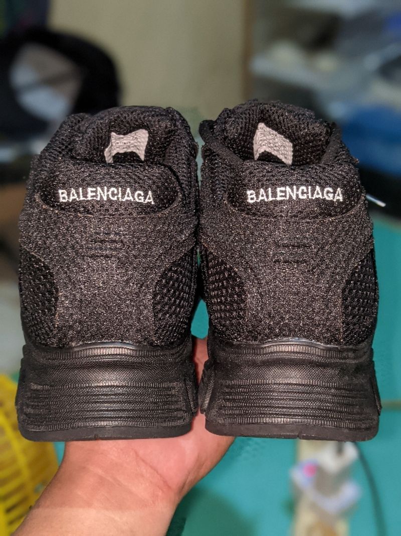SEPATU BALENCIAGA ITALY, foto 4