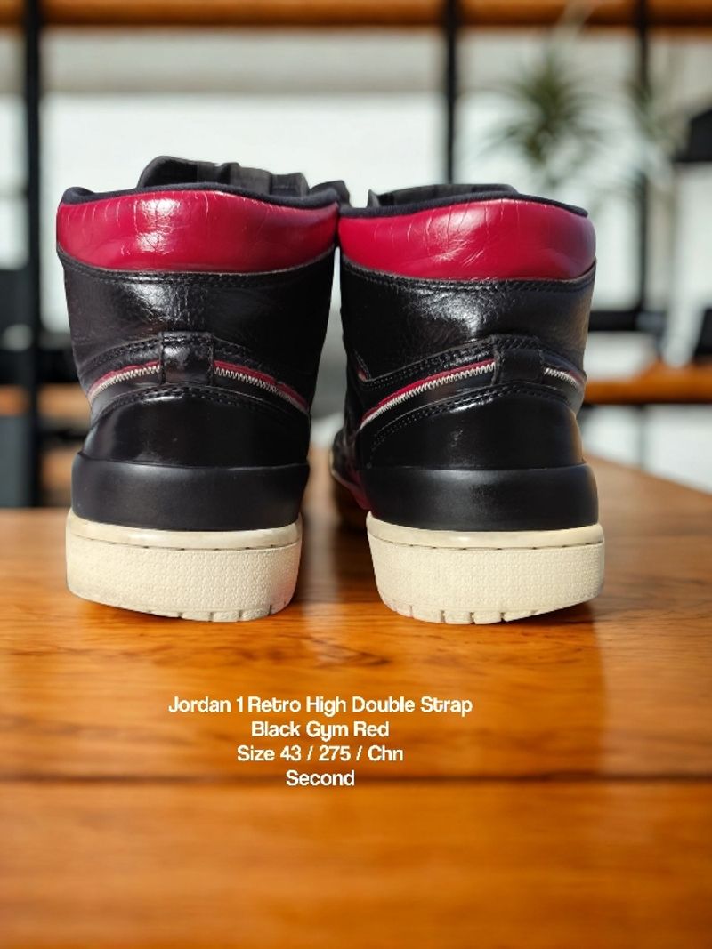 Jordan 1 Retro High Double Strap
Black Gym Red, foto 4