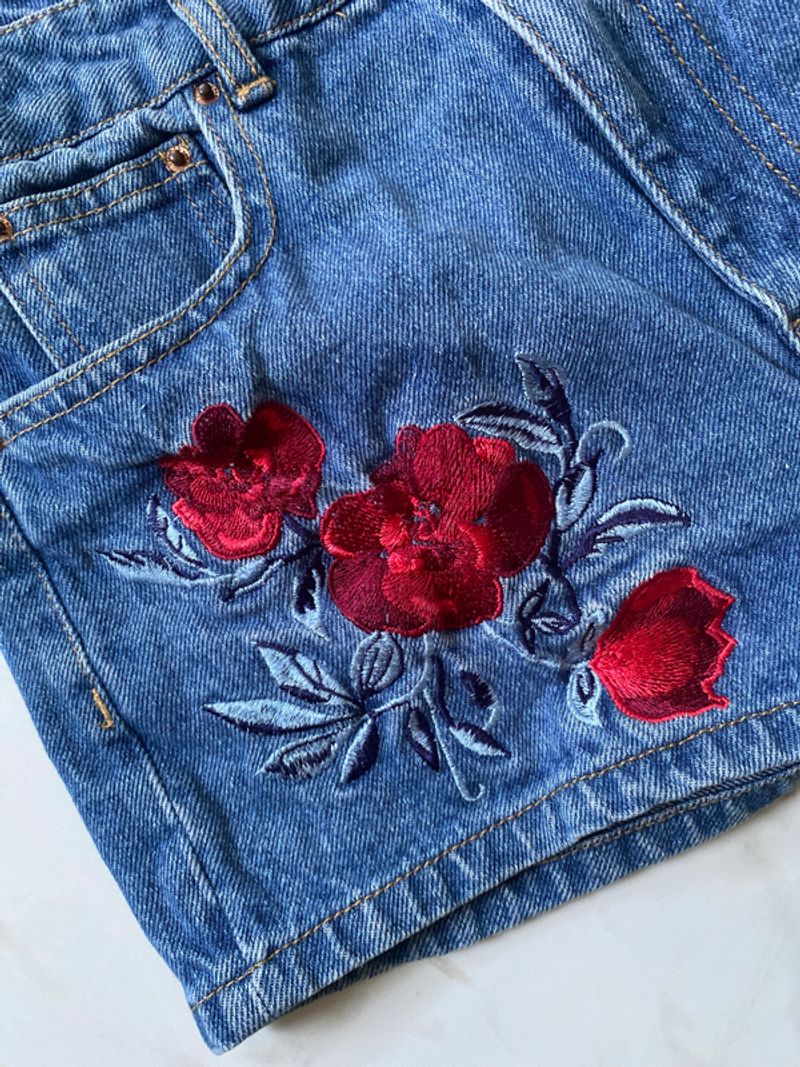 Hot pants H&M collab Coachella, foto 3