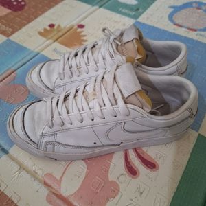 Sepatu Nike Blazer 77 Size 38,5 / 24,5 cm