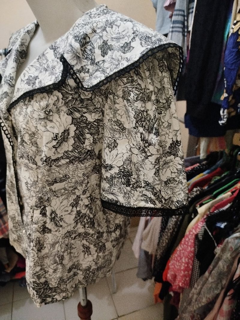 Blus Wanita Motif Bunga Vintage, foto 4