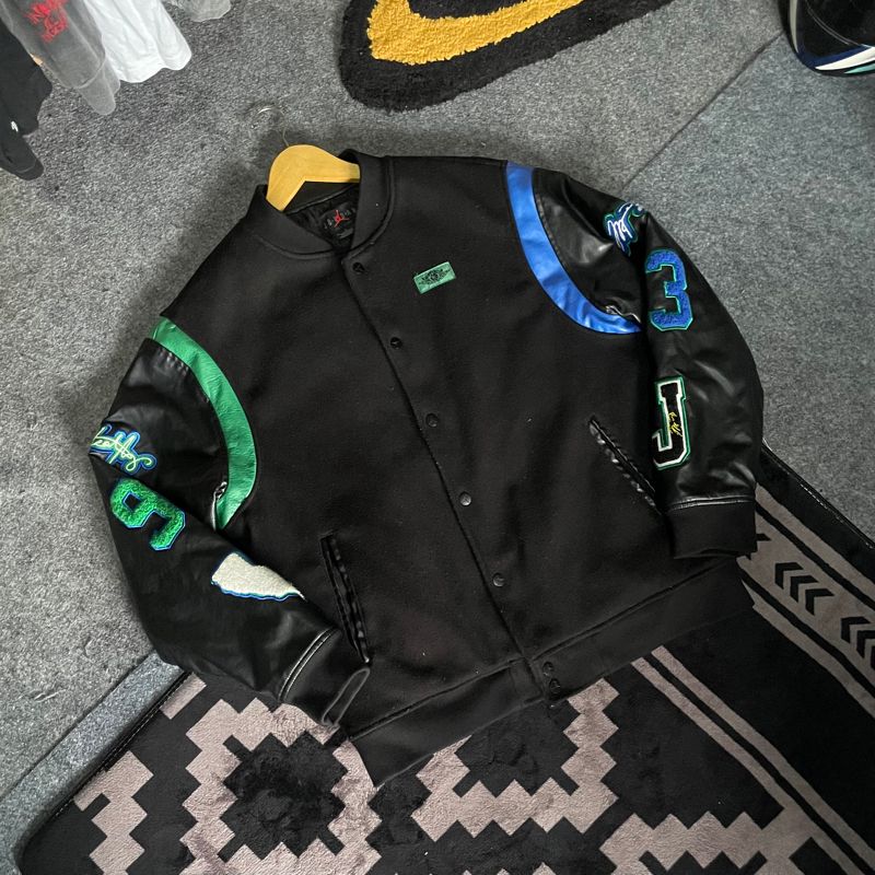 Varsity Jordan, foto 3
