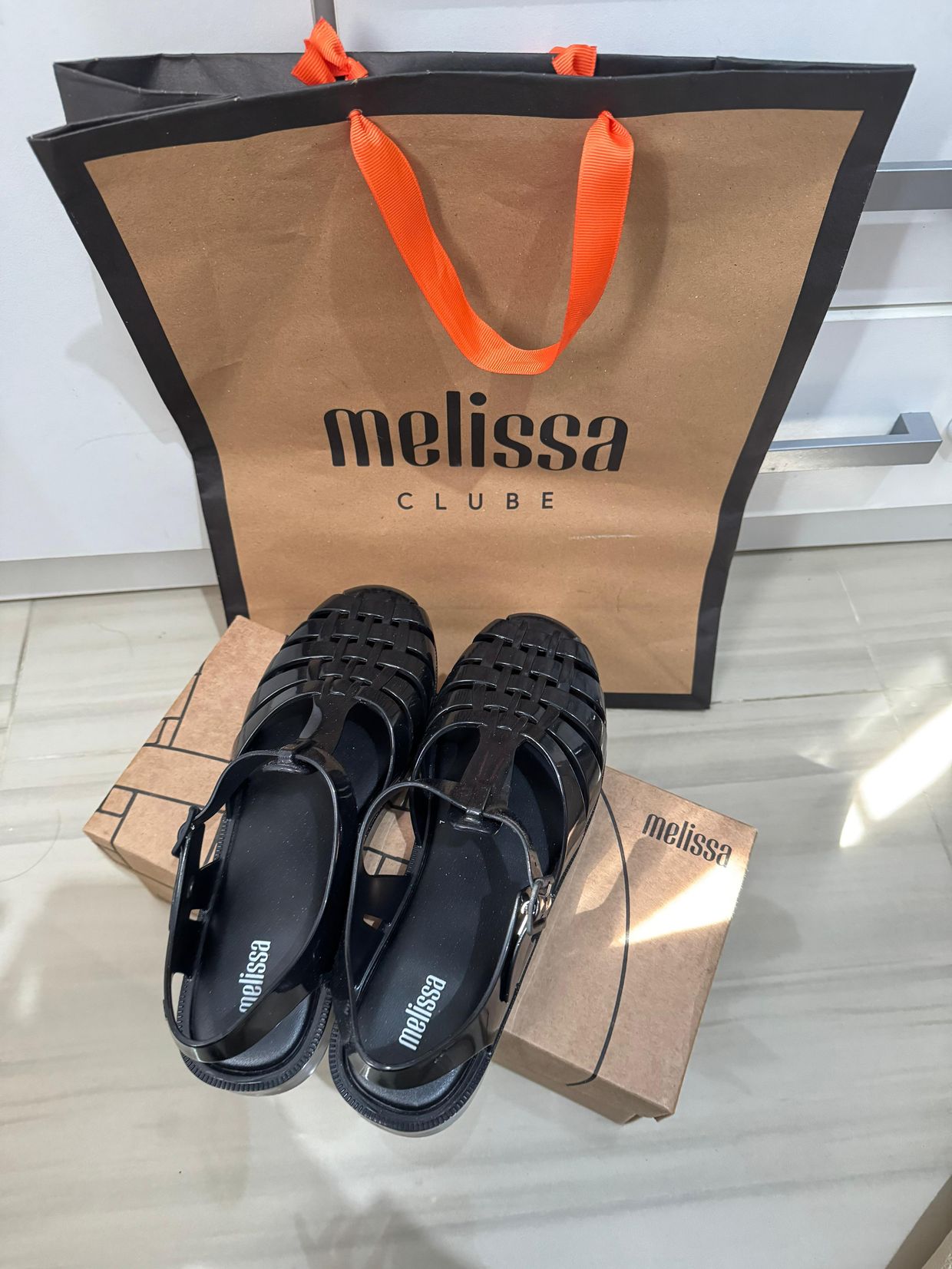 Melissa Casual Wanita black