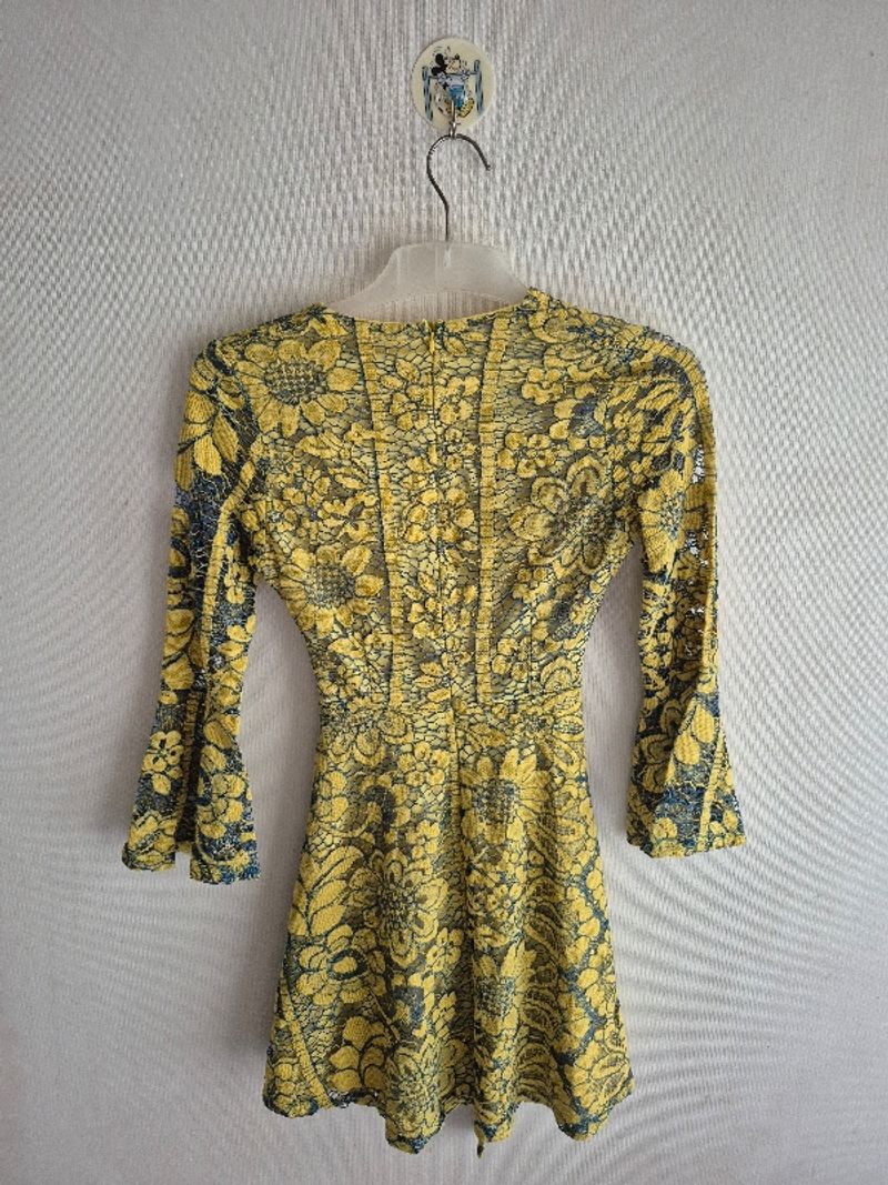 Dress Brukat Kuning Bunga, foto 2