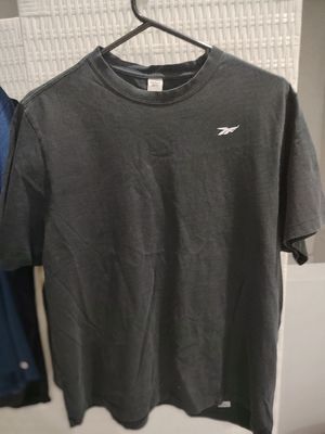 kaos tsirt unisex Reebok original