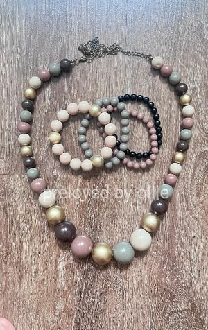 Set Accessories | 4 Bracelet + 1 Necklace